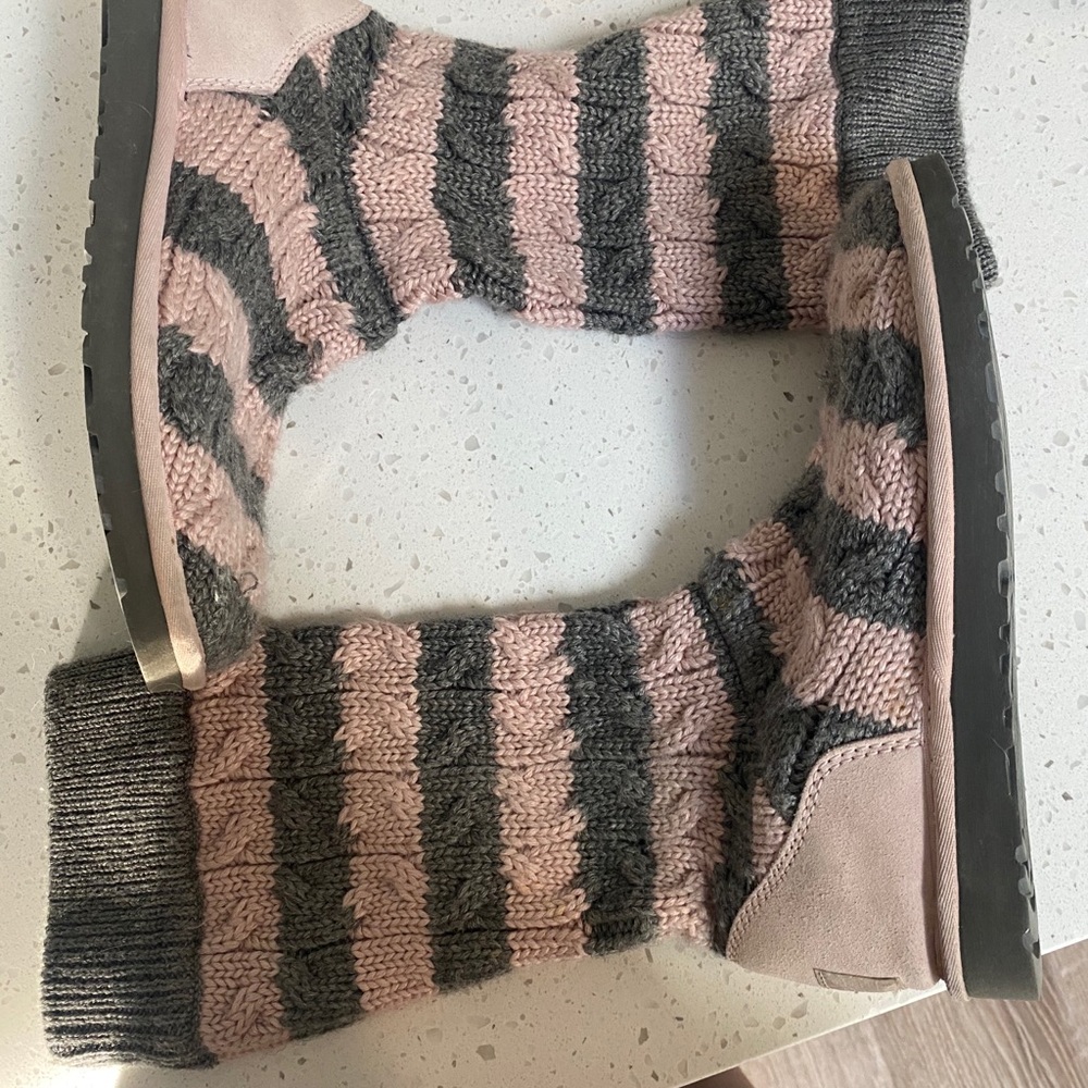 Ugg sweater boots